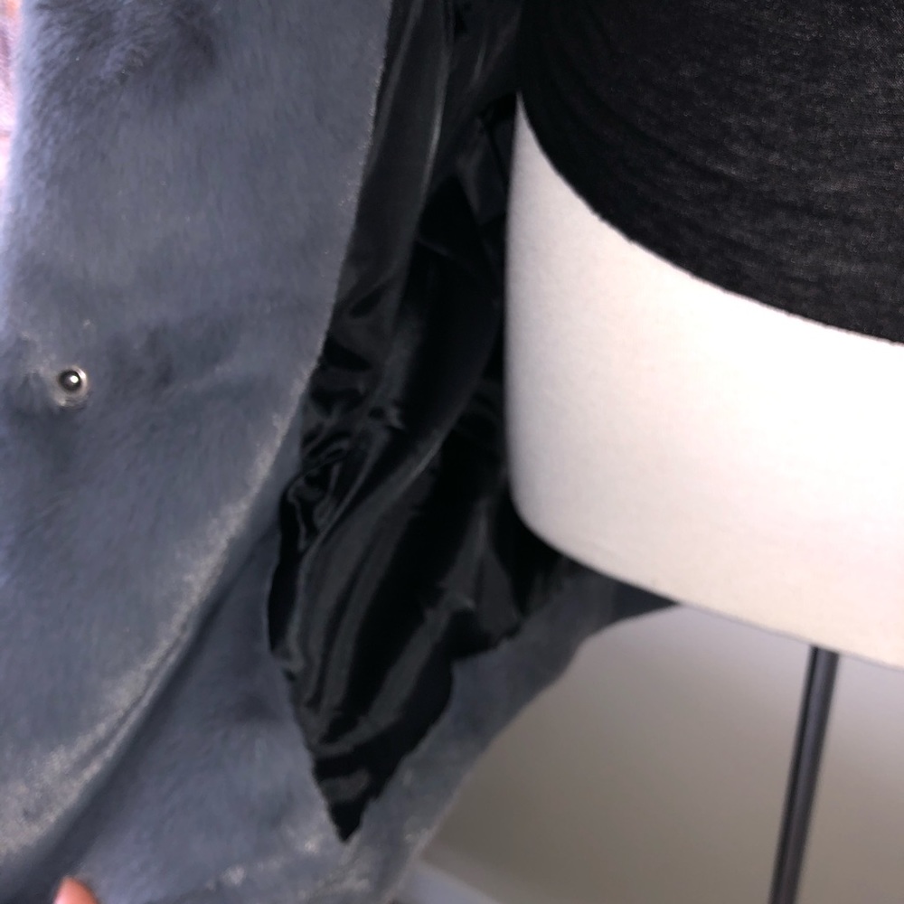 Grey Jacket 🧥 - Picture 5 of 6